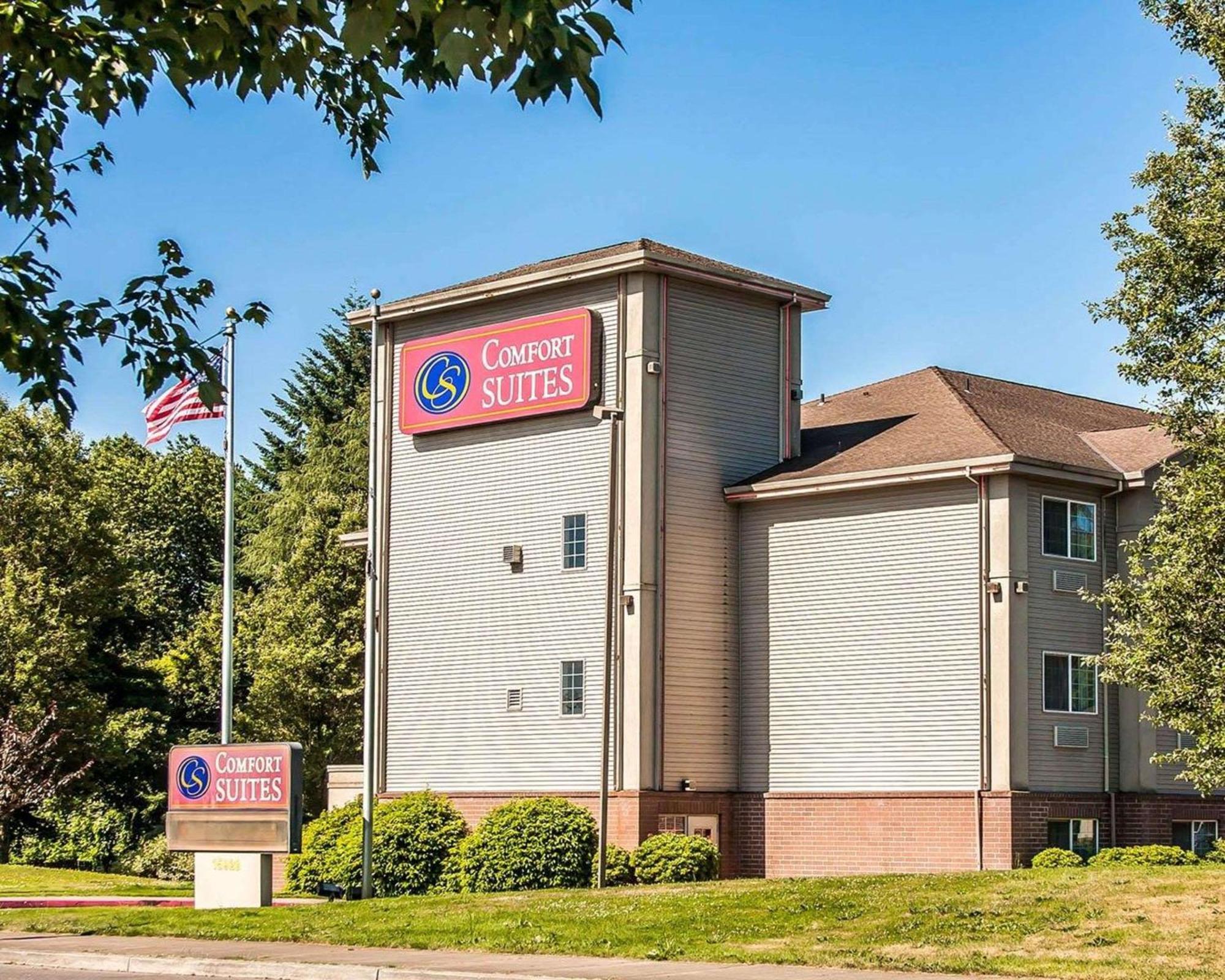 Comfort Suites Clackamas Exterior photo